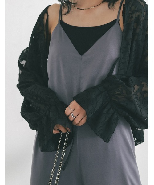 Re:EDIT（リエディ）の「[2023 SUMMER COLLECTION]前後2WAYフラワーカットジャガードシアーブラウス（カーディガン/ボレロ・レディース・アイボリー/ブラック/パープル・MEDIUM/LARGE）」の7枚目の写真