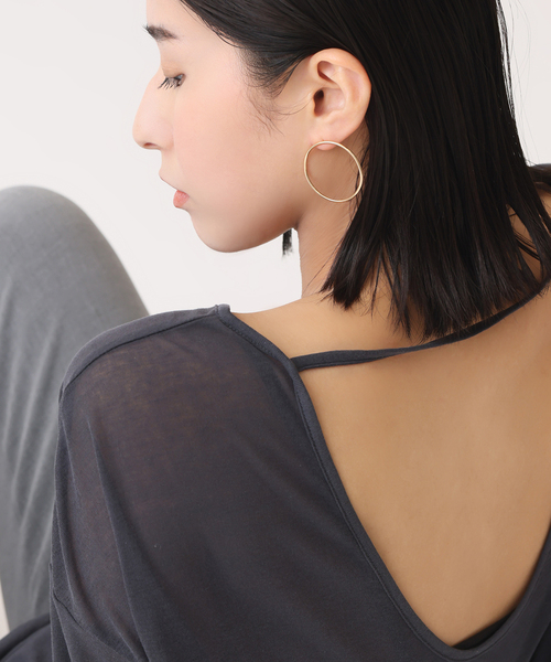 Lilas(リラ)の「1.5パイプ3.4cmサークルピアス K10(ピアス(両耳用)・レディース・ゴールド・FREE)」の14枚目の写真