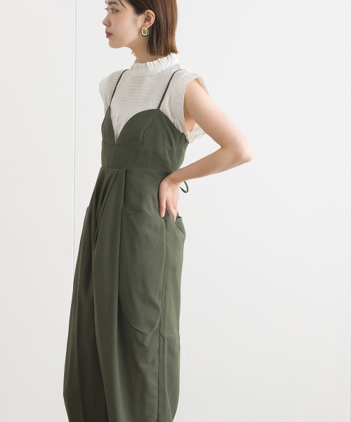 terrace(テラス)の「レイヤードキャミ オールインワン(パンツドレス・レディース・ブラック/カーキ/ベージュ/グリーン系その他/ブラック系その他・MEDIUM)」の16枚目の写真