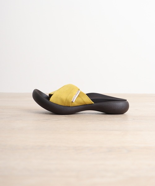 Regetta Canoe(リゲッタカヌー)の「スエード調ツイストスライドサンダル(サンダル・レディース・ベージュ/ブラック/ネイビー/マスタード/レッド・S/M/L/LL)」の14枚目の写真