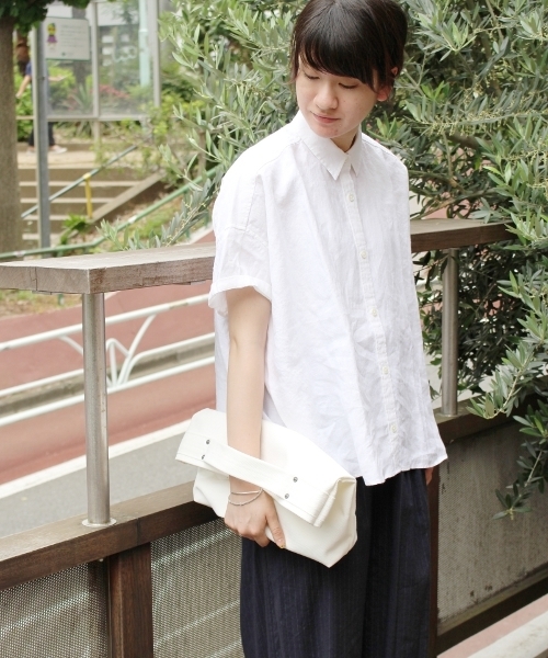 JOURNAL STANDARD LUXE(ジャーナルスタンダード ラックス)の「リネンラミー BIGシャツ SHORTSLEEVE_#(シャツ/ブラウス・レディース・ネイビー/ピンク/ホワイト/カーキ/グレー・FREE)」の2枚目の写真