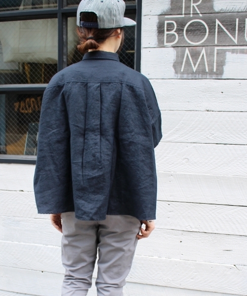 JOURNAL STANDARD LUXE(ジャーナルスタンダード ラックス)の「リネンラミー BIGシャツ SHORTSLEEVE_#(シャツ/ブラウス・レディース・ネイビー/ピンク/ホワイト/カーキ/グレー・FREE)」の9枚目の写真