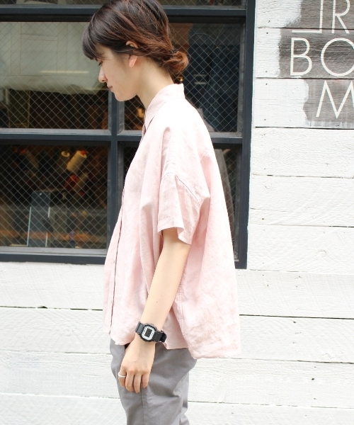 JOURNAL STANDARD LUXE(ジャーナルスタンダード ラックス)の「リネンラミー BIGシャツ SHORTSLEEVE_#(シャツ/ブラウス・レディース・ネイビー/ピンク/ホワイト/カーキ/グレー・FREE)」の15枚目の写真