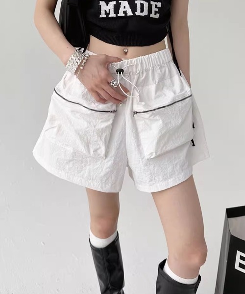 Vipoa(ヴィポア)の「ビックポケットカーゴショートパンツ(その他パンツ・レディース・グレー/ブラック/ホワイト・FREE)」の1枚目の写真