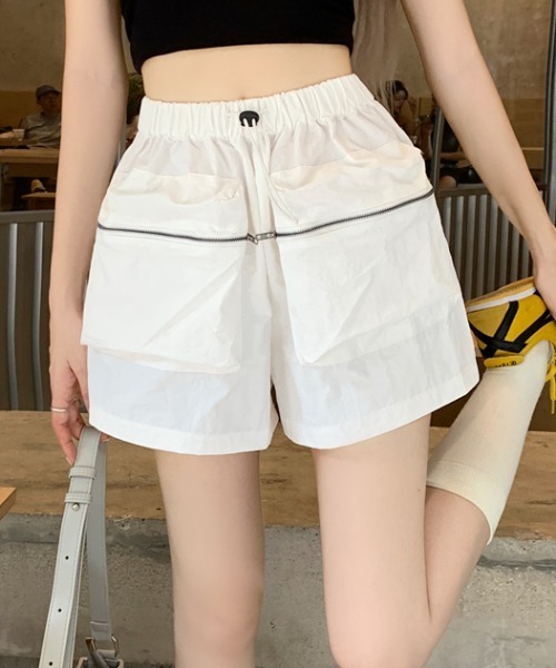 Vipoa(ヴィポア)の「ビックポケットカーゴショートパンツ(その他パンツ・レディース・グレー/ブラック/ホワイト・FREE)」の5枚目の写真
