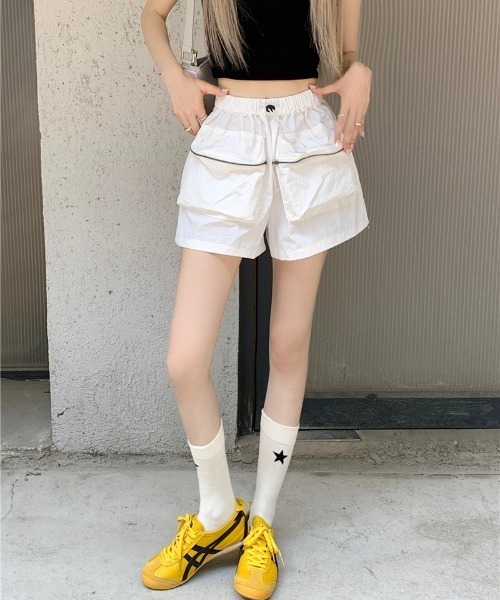 Vipoa(ヴィポア)の「ビックポケットカーゴショートパンツ(その他パンツ・レディース・グレー/ブラック/ホワイト・FREE)」の7枚目の写真