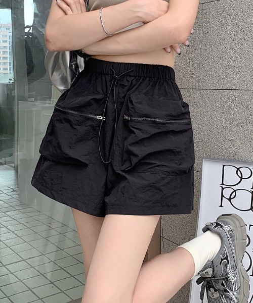 Vipoa(ヴィポア)の「ビックポケットカーゴショートパンツ(その他パンツ・レディース・グレー/ブラック/ホワイト・FREE)」の17枚目の写真