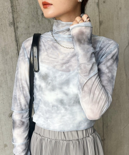 CLEA（クレア）の「タイダイ柄メロウシアーハイネックインナートップス（Tシャツ/カットソー・レディース・ブルー/ブラック・FREE）」の3枚目の写真