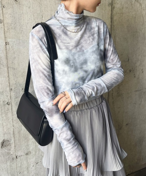 CLEA（クレア）の「タイダイ柄メロウシアーハイネックインナートップス（Tシャツ/カットソー・レディース・ブルー/ブラック・FREE）」の6枚目の写真