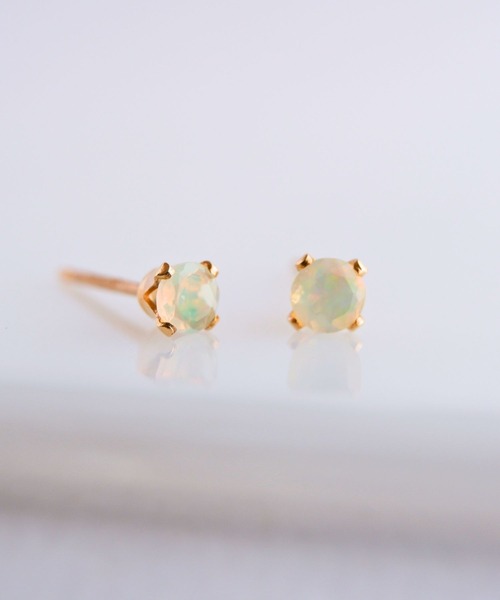 CERCA(チェルカ)の「SARINOHANA/小粒スタッドピアス/14KGF/天然石(ピアス(両耳用)・レディース・D/C/A/F/B/E/H/G/I/K/J/L/P/M/N/O・FREE)」の8枚目の写真