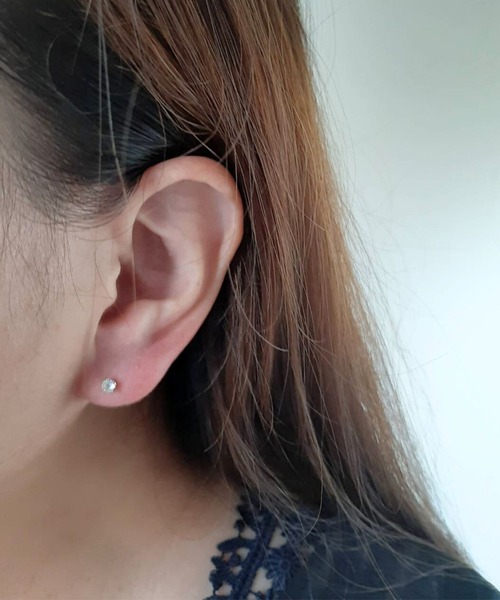 CERCA(チェルカ)の「SARINOHANA/小粒スタッドピアス/14KGF/天然石(ピアス(両耳用)・レディース・D/C/A/F/B/E/H/G/I/K/J/L/P/M/N/O・FREE)」の18枚目の写真