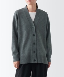 無印良品（ムジルシリョウヒン）の「洗えるミラノリブ編みＶネックワイドカーディガン（カーディガン/ボレロ・レディース）」