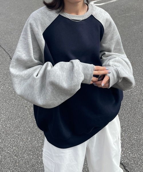 Chillfar（チルファー）の「ラグランスウェット（スウェット・レディース・アイボリー系/チャコールグレー×ブラック/オートミール/アイボリー系2/ネイビー系/グレー系/アイボリー系3/グレー系2/グレー系1/アイボリー系1・FREE）」の10枚目の写真