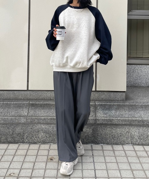 Chillfar（チルファー）の「ラグランスウェット（スウェット・レディース・アイボリー系/チャコールグレー×ブラック/オートミール/アイボリー系2/ネイビー系/グレー系/アイボリー系3/グレー系2/グレー系1/アイボリー系1・FREE）」の12枚目の写真