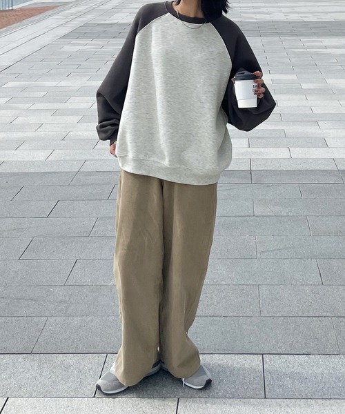 Chillfar（チルファー）の「ラグランスウェット（スウェット・レディース・アイボリー系/チャコールグレー×ブラック/オートミール/アイボリー系2/ネイビー系/グレー系/アイボリー系3/グレー系2/グレー系1/アイボリー系1・FREE）」の13枚目の写真