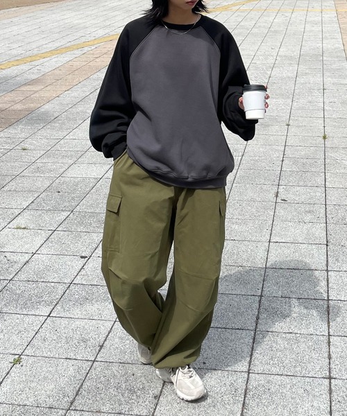 Chillfar（チルファー）の「ラグランスウェット（スウェット・レディース・アイボリー系/チャコールグレー×ブラック/オートミール/アイボリー系2/ネイビー系/グレー系/アイボリー系3/グレー系2/グレー系1/アイボリー系1・FREE）」の16枚目の写真