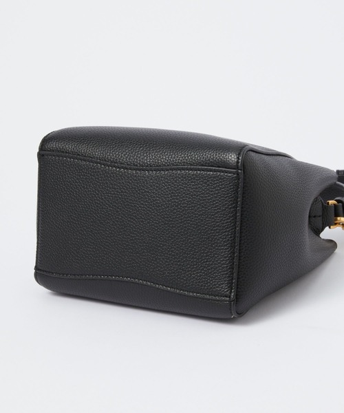 TORY BURCH(トリーバーチ)の「TORY BURCH McGraw Small Bucket Bag トリーバーチ マックグロー スモール バケットバッグ ハンドバッグ(ハンドバッグ・レディース・ブラック/アイボリー/ベージュ・FREE)」の5枚目の写真