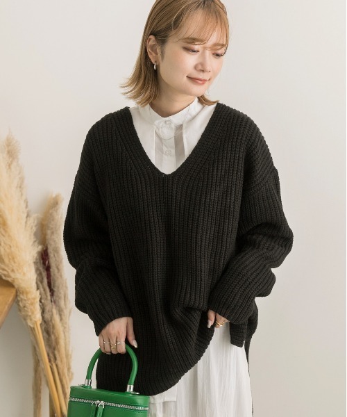 ad thie(アドティエ)の「畦編み Vネックニット(ニット/セーター・レディース・オフホワイト/ピンクベージュ/ブラウン/ブラック/ボルドー・FREE)」の12枚目の写真
