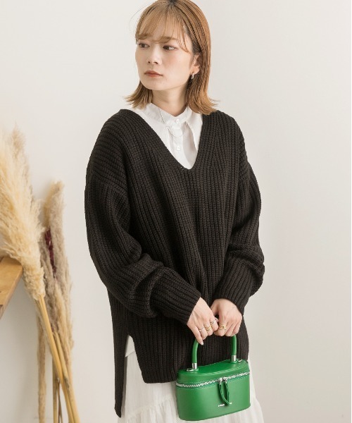 ad thie(アドティエ)の「畦編み Vネックニット(ニット/セーター・レディース・オフホワイト/ピンクベージュ/ブラウン/ブラック/ボルドー・FREE)」の13枚目の写真
