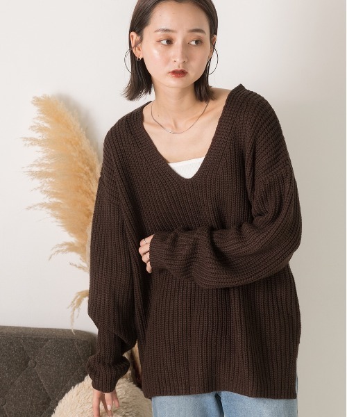 ad thie(アドティエ)の「畦編み Vネックニット(ニット/セーター・レディース・オフホワイト/ピンクベージュ/ブラウン/ブラック/ボルドー・FREE)」の14枚目の写真