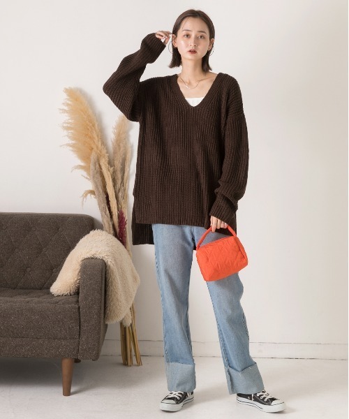 ad thie(アドティエ)の「畦編み Vネックニット(ニット/セーター・レディース・オフホワイト/ピンクベージュ/ブラウン/ブラック/ボルドー・FREE)」の16枚目の写真