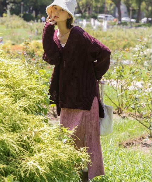 ad thie(アドティエ)の「畦編み Vネックニット(ニット/セーター・レディース・オフホワイト/ピンクベージュ/ブラウン/ブラック/ボルドー・FREE)」の21枚目の写真