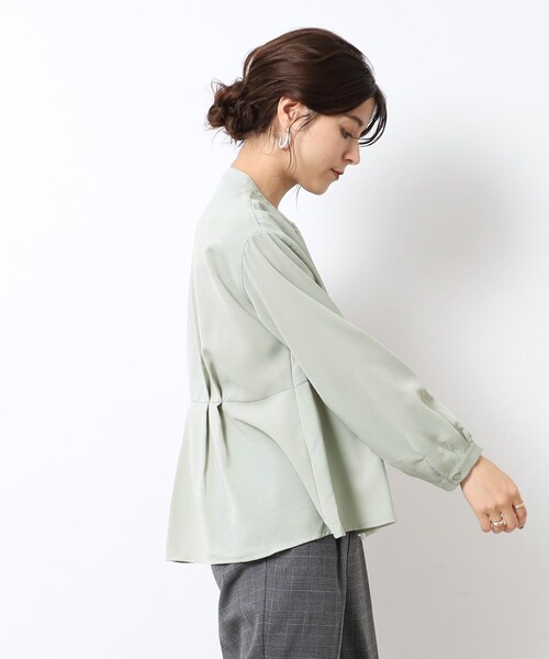 DRESKIP（ドレスキップ）の「◆ウエストタックブラウス（シャツ/ブラウス・レディース・ライトベージュ/グリーン系/ブラック・02/03/04）」の21枚目の写真