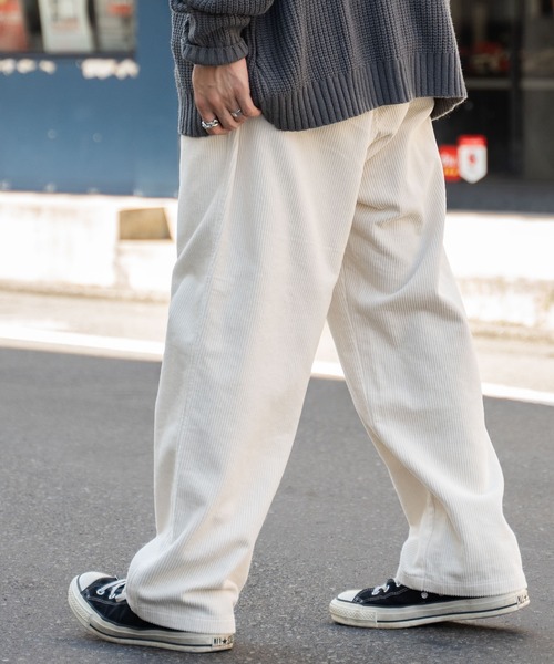 WEGO(ウィゴー)の「WEGO/コーデュロイイージーワイドパンツ(チノパンツ・メンズ・ブラック/アイボリー/ダークブラウン/ベージュ/ブルー・LARGE/SMALL/MEDIUM)」の15枚目の写真