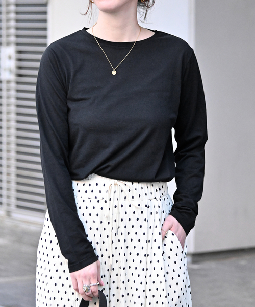 B.C STOCK(ベーセーストック)の「《追加》シアークルーネックロンT(Tシャツ/カットソー・レディース・ブラック/ホワイト・FREE)」の1枚目の写真