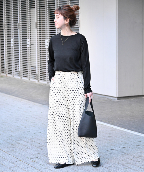 B.C STOCK(ベーセーストック)の「《追加》シアークルーネックロンT(Tシャツ/カットソー・レディース・ブラック/ホワイト・FREE)」の6枚目の写真