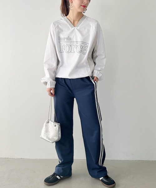 un+frame(アンフレーム)の「print logo nylon pullover/プリントロゴゲームシャツナイロンプルオーバー(Tシャツ/カットソー・レディース・ブラック/ホワイト/ネイビー・FREE)」の15枚目の写真