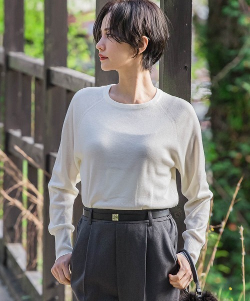 LAUTREAMONT(ロートレアモン)の「【WEB限定】<洗えるニット/Lサイズあり>大人美人ニット(ニット/セーター・レディース・ダークグレー/ベージュ/ダークベージュ/オフホワイト/パープル/ブラック・11号/9号/7号)」の2枚目の写真