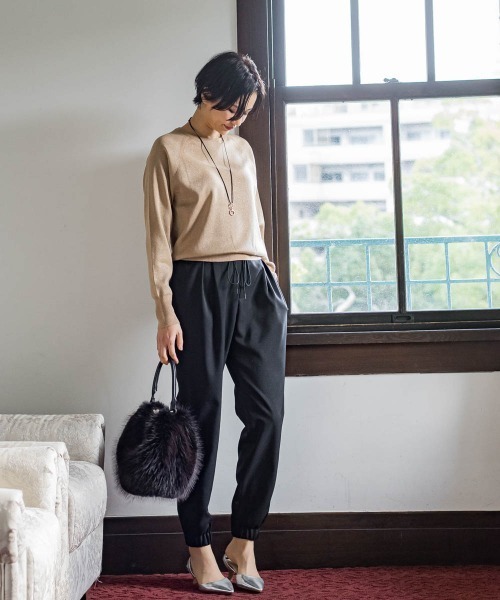 LAUTREAMONT(ロートレアモン)の「【WEB限定】<洗えるニット/Lサイズあり>大人美人ニット(ニット/セーター・レディース・ダークグレー/ベージュ/ダークベージュ/オフホワイト/パープル/ブラック・11号/9号/7号)」の20枚目の写真
