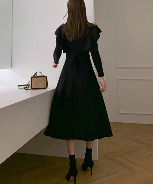 Miniministore(ミニミニストア)の「ショルダーフリルニットワンピース新作(ワンピース・レディース・ブラック/グレー・フリー)」の21枚目の写真
