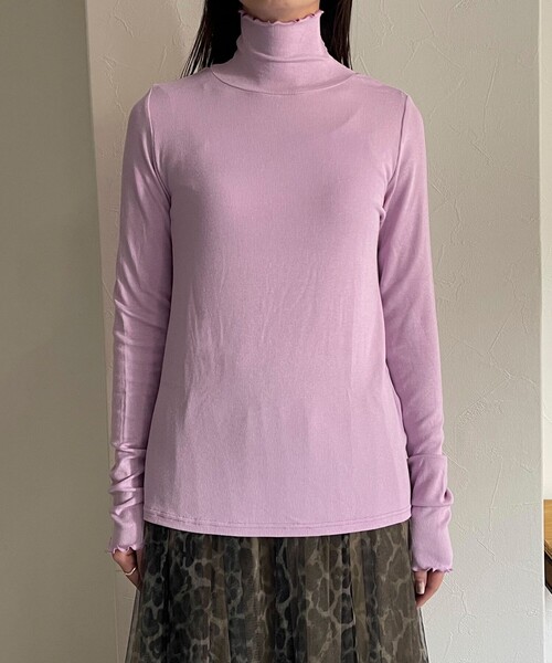 fredy emue(フレディエミュ)の「テレコメロータートルネックカットソー(Tシャツ/カットソー・レディース・ブラック/ライトグレー/ラベンダー/オフホワイト・38)」の15枚目の写真