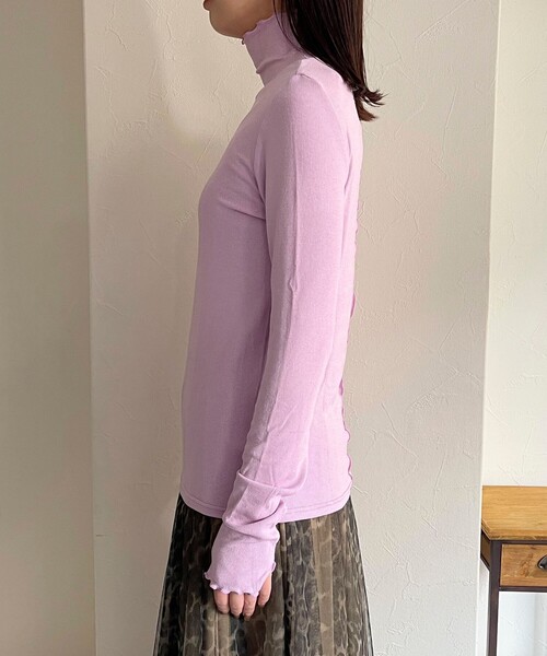 fredy emue(フレディエミュ)の「テレコメロータートルネックカットソー(Tシャツ/カットソー・レディース・ブラック/ライトグレー/ラベンダー/オフホワイト・38)」の17枚目の写真
