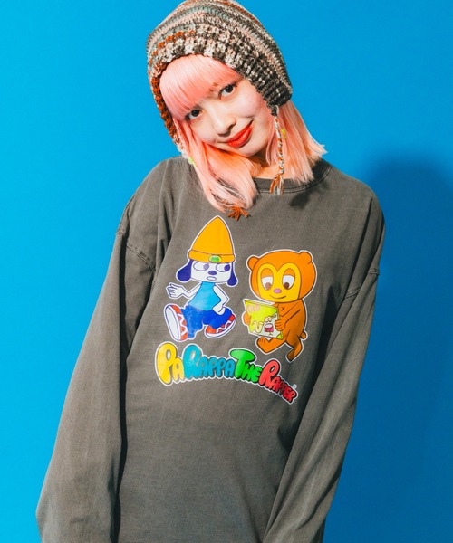 L.H.P（エルエイチピー）の「Parappa The Rapper/パラッパラッパー/ピグメント加工グラフィックプリントロンTEE（Tシャツ/カットソー・レディース・ブラック/ピンク/ライトグレー/グレー系その他3・MEDIUM/LARGE）」の2枚目の写真