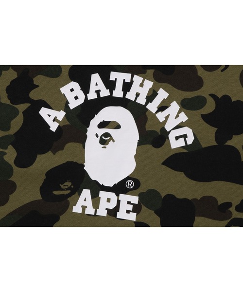 A BATHING APE（アベイシングエイプ）の「1ST CAMO COLLEGE PULLOVER HOODIE（パーカー・メンズ・グリーン/イエロー・XX-LARGE/X-LARGE/MEDIUM/LARGE/XXX-LARGE/SMALL）」の3枚目の写真