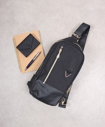 ウエストライド　UNITED GARMENT WORKERS ボディバッグ w*lt(ｳｫﾙﾄ) ボックス型ボディバッグ（ボディバッグ/ウエストポーチ