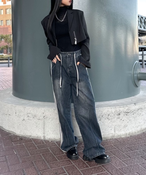 LVEU.(ラブユ.)の「【LVEU.】サイドラインデニムパンツ / ボトムス デニム パンツ ワイド ルーズ ヴィンテージ 色落ち ウォッシュ ライン サイドライン ブルー インディゴ(デニムパンツ・レディース・ブルー・FREE)」の2枚目の写真