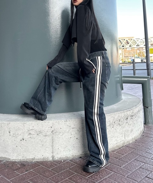 LVEU.(ラブユ.)の「【LVEU.】サイドラインデニムパンツ / ボトムス デニム パンツ ワイド ルーズ ヴィンテージ 色落ち ウォッシュ ライン サイドライン ブルー インディゴ(デニムパンツ・レディース・ブルー・FREE)」の3枚目の写真
