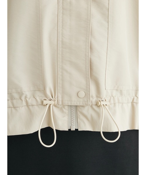 Green Parks(グリーンパークス)の「撥水加工 裾ドロストブルゾン(ブルゾン・レディース・ブラック/ライトベージュ/カーキ・FREE)」の15枚目の写真