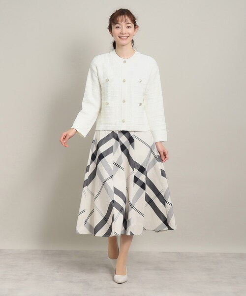 ITS'DEMO（イッツデモ）の「◆【お呼ばれ／オフィス／カジュアルにも／丈感短め】ツイード調ニットジャケット（ノーカラージャケット・レディース・ブラック系3/ブラック/オフホワイト・00）」の5枚目の写真