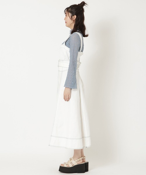 REDYAZEL（レディアゼル）の「デニムジャンスカ（ジャンパースカート・レディース・オフホワイト/ネイビー/ブラック・SMALL/MEDIUM）」の4枚目の写真