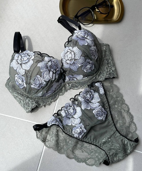 fran de lingerie(フランデランジェリー)の「ブラ&ショーツセット Bra&shorts(ブラ&ショーツ・レディース・ピンク/ライトグレー/ラベンダー/パープル/クリアブラック/ミント/ダークブルー/ライトパープル/ピンク系その他4/ネイビー/ピンク系その他3/カーキ/ブルーグリーン/ライトピンク/ブラック/ピンク系その他/ブラック×ピンク/ブルー/クリーム・A70/A75/B70/B75/C70/C75/D70/D75/B65/C65/D65)」の7枚目の写真