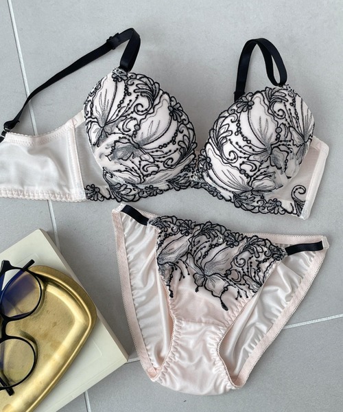 fran de lingerie(フランデランジェリー)の「ブラ&ショーツセット Bra&shorts(ブラ&ショーツ・レディース・ピンク/ライトグレー/ラベンダー/パープル/クリアブラック/ミント/ダークブルー/ライトパープル/ピンク系その他4/ネイビー/ピンク系その他3/カーキ/ブルーグリーン/ライトピンク/ブラック/ピンク系その他/ブラック×ピンク/ブルー/クリーム・A70/A75/B70/B75/C70/C75/D70/D75/B65/C65/D65)」の4枚目の写真