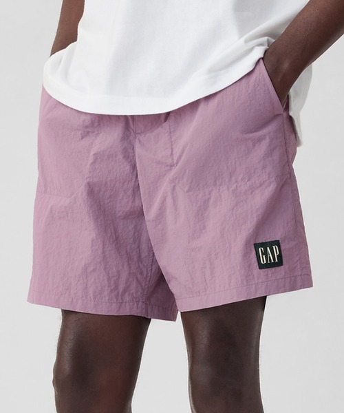 GAP（ギャップ）の「7インチ GAPロゴ イージーショートパンツ(ユニセックス)（その他パンツ・メンズ・ブラウン/パープル/ブラック/ブルー/グリーン/ブラウン系その他・XS/S/M/L/XL）」の6枚目の写真