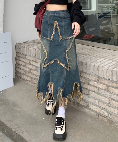 .KOM(ドットコム)の「A'GEM/9 × .kom 『.KOM/ドットケーオーエム』 スターロングスカート(デニムスカート・レディース・インディゴブルー・FREE)」の1枚目の写真