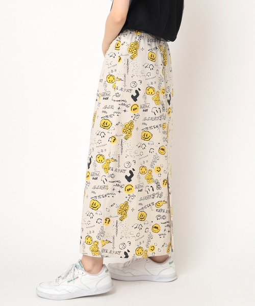 RNA（アールエヌエー）の「G1071 ニコ総柄スカート（スカート・レディース・マスタード/キナリ/グレイッシュブルー・MEDIUM）」の11枚目の写真