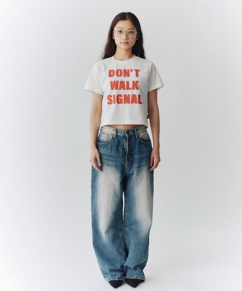 FCMM(エフシーエムエム)の「【UNISEX】SIGNAL S/S TEE/シグナルショートスリーブT(Tシャツ/カットソー・レディース・ブラック/ブルー/ホワイト・LARGE/SMALL)」の5枚目の写真